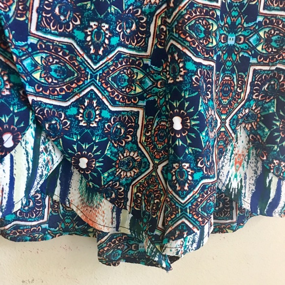 NWOT Gorgeous Layered Tulip Hem Flowy Shorts! - Picture 5 of 6